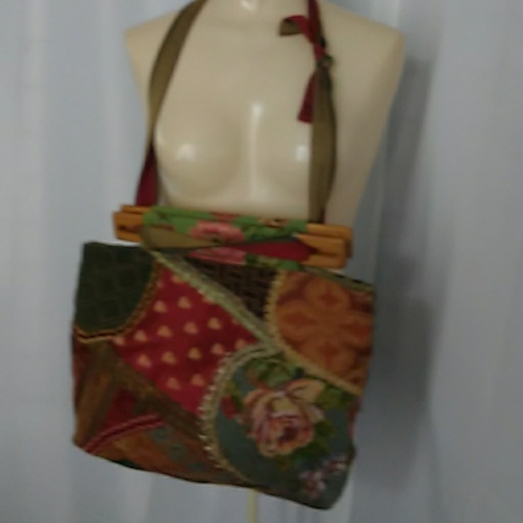 Green/ Burgundy Tapestry handbag - Picture 2 of 6